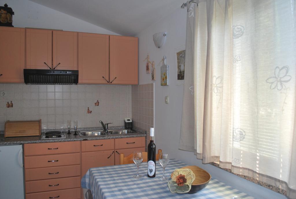 פורץ Apartment Rama חדר תמונה