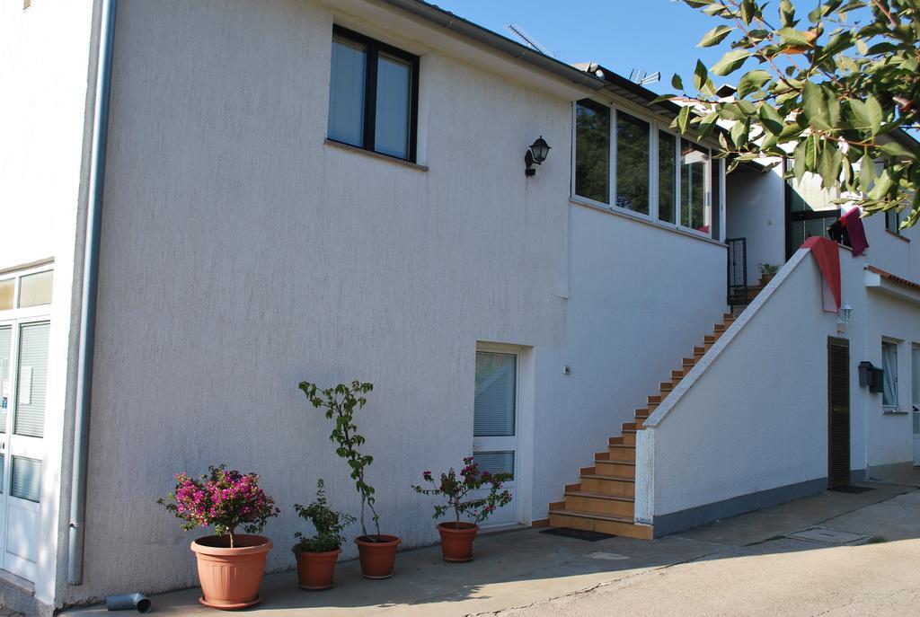 פורץ Apartment Rama חדר תמונה